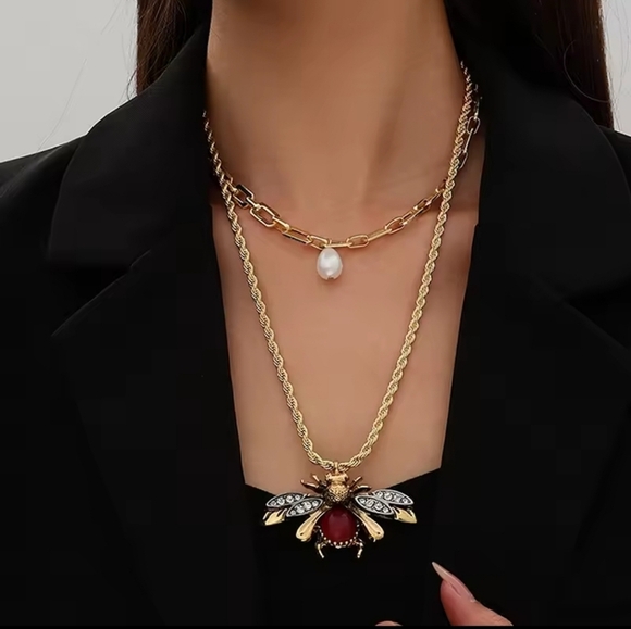 Gold and Red Bee🐝 Pendant Necklace - Picture 2 of 5